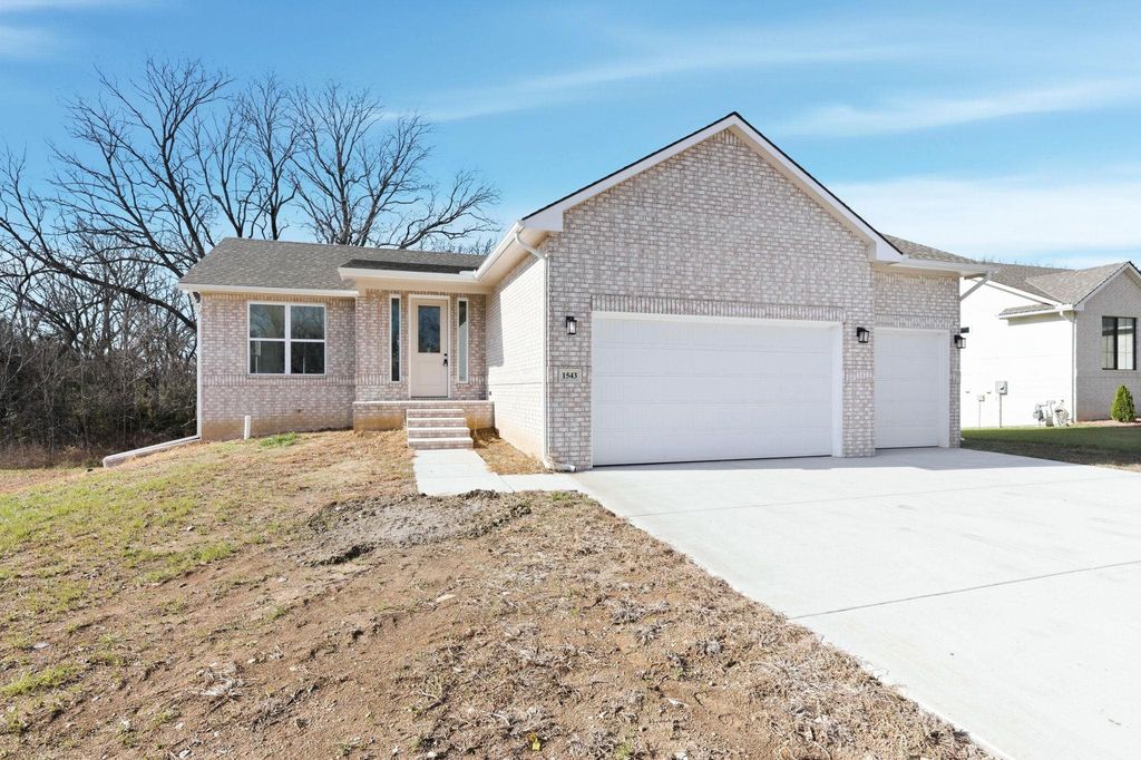 1543 S Meadowhaven St, Andover, KS 67002
