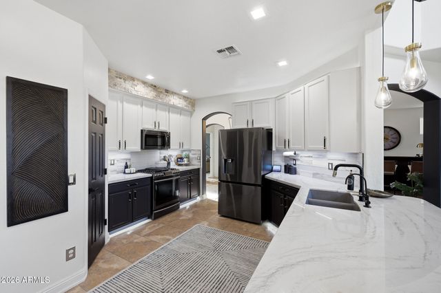 8364 W SPUR Drive, Peoria, AZ 85383