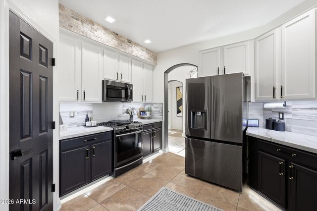 8364 W SPUR Drive, Peoria, AZ 85383