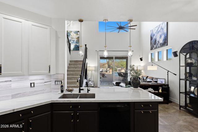 8364 W SPUR Drive, Peoria, AZ 85383