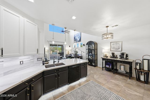 8364 W SPUR Drive, Peoria, AZ 85383