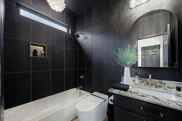 8364 W SPUR Drive, Peoria, AZ 85383