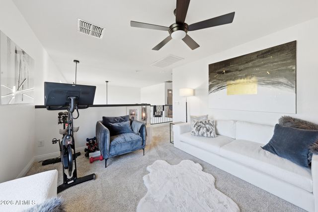 8364 W SPUR Drive, Peoria, AZ 85383