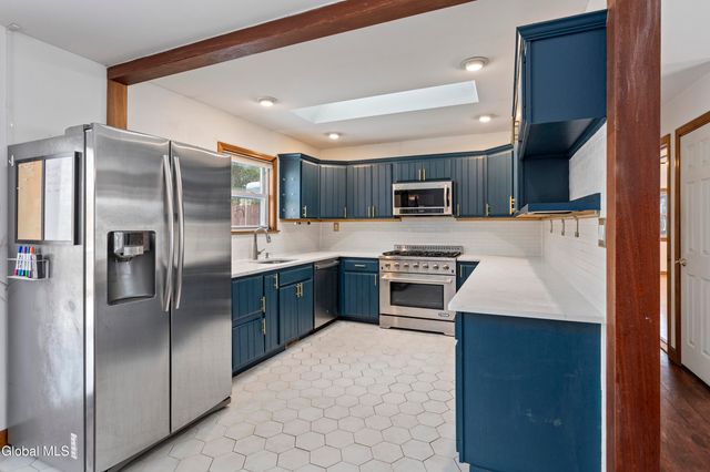 64 Hathorn Boulevard, Saratoga Springs, NY 12866