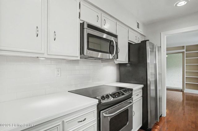 3619 Brownsboro Rd, Louisville, KY 40207