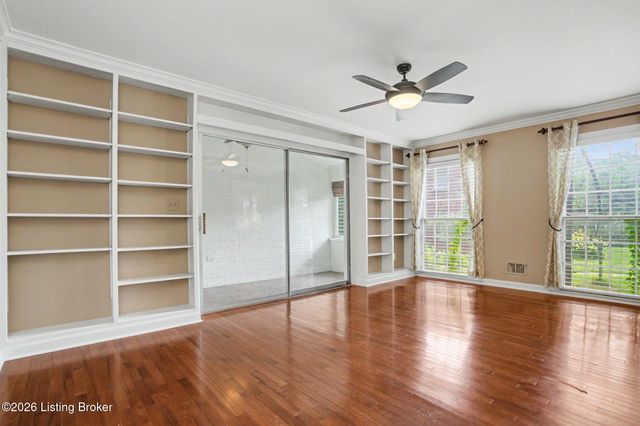 3619 Brownsboro Rd, Louisville, KY 40207