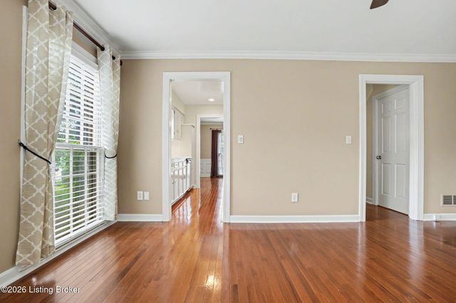 3619 Brownsboro Rd, Louisville, KY 40207