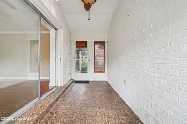 3619 Brownsboro Rd, Louisville, KY 40207