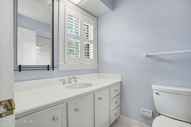 3619 Brownsboro Rd, Louisville, KY 40207