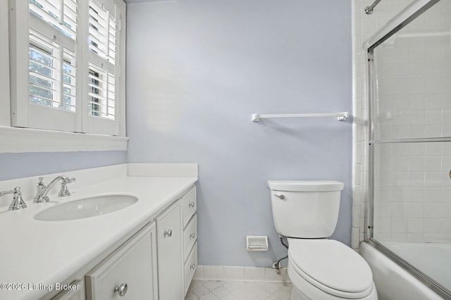 3619 Brownsboro Rd, Louisville, KY 40207