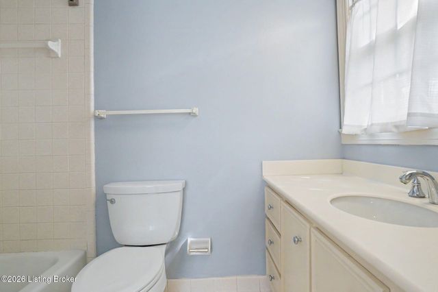 3619 Brownsboro Rd, Louisville, KY 40207