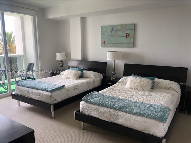 10275 Collins Ave 427, Bal Harbour, FL 33154