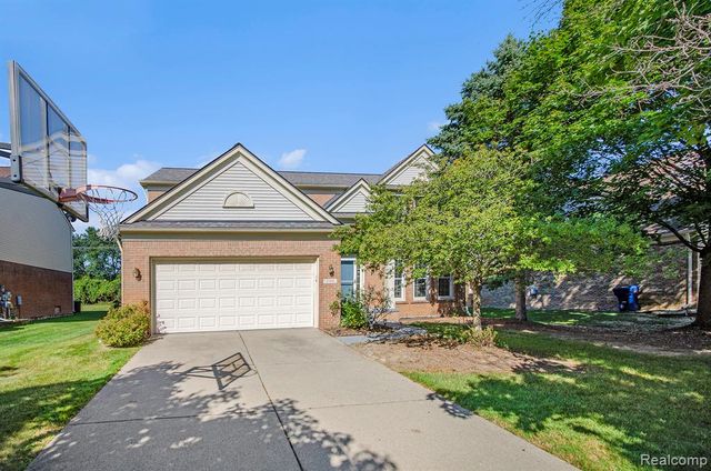 2140 Timberridge Court, West Bloomfield, MI 48324