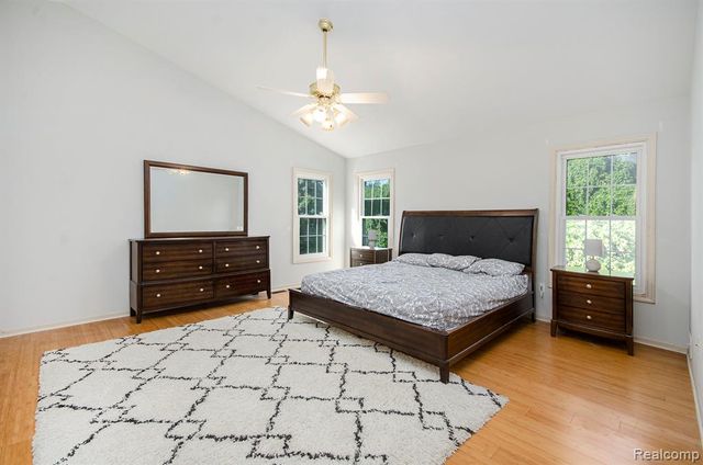 2140 Timberridge Court, West Bloomfield, MI 48324