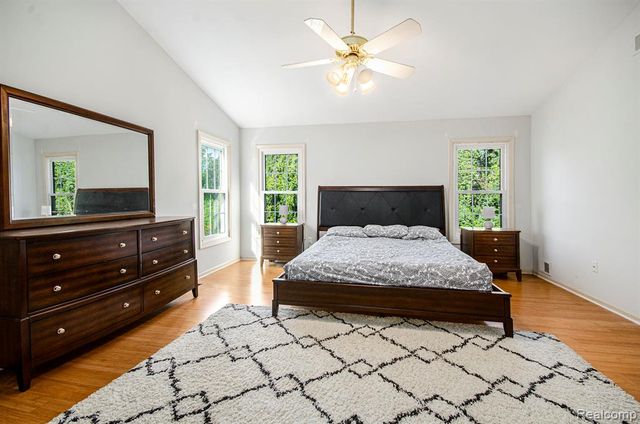 2140 Timberridge Court, West Bloomfield, MI 48324