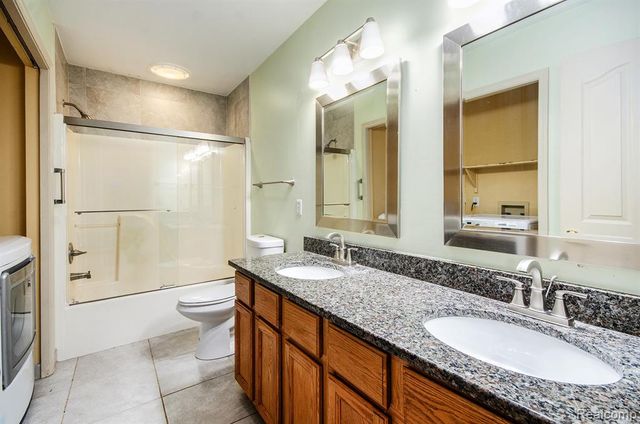 2140 Timberridge Court, West Bloomfield, MI 48324