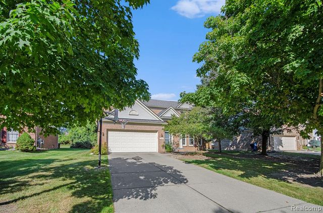 2140 Timberridge Court, West Bloomfield, MI 48324