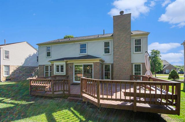 2140 Timberridge Court, West Bloomfield, MI 48324