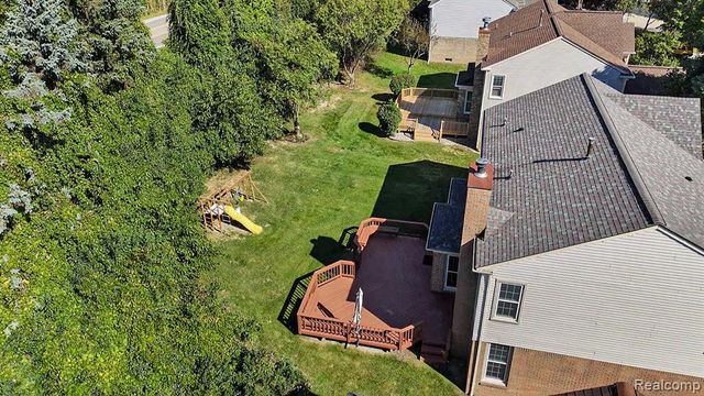 2140 Timberridge Court, West Bloomfield, MI 48324