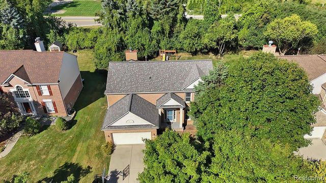 2140 Timberridge Court, West Bloomfield, MI 48324