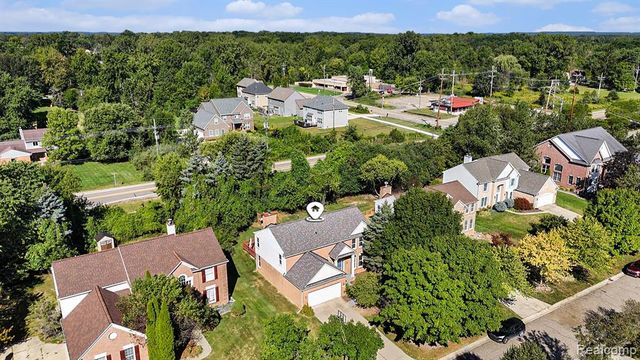 2140 Timberridge Court, West Bloomfield, MI 48324