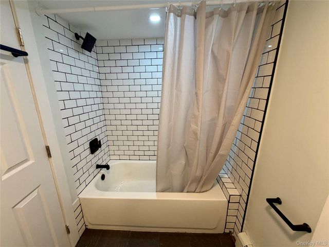 47 Gifford Avenue, Poughkeepsie, NY 12601