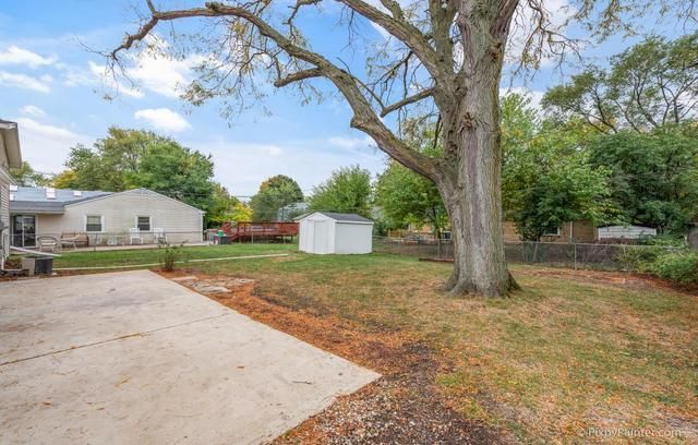 105 Mellbrook Road, Bolingbrook, IL 60440