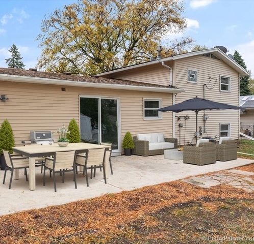 105 Mellbrook Road, Bolingbrook, IL 60440