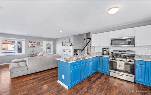 105 Mellbrook Road, Bolingbrook, IL 60440