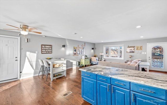 105 Mellbrook Road, Bolingbrook, IL 60440