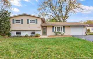 105 Mellbrook Road, Bolingbrook, IL 60440