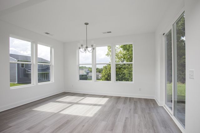 1564 Oak Springs Drive, Columbia, TN 38401