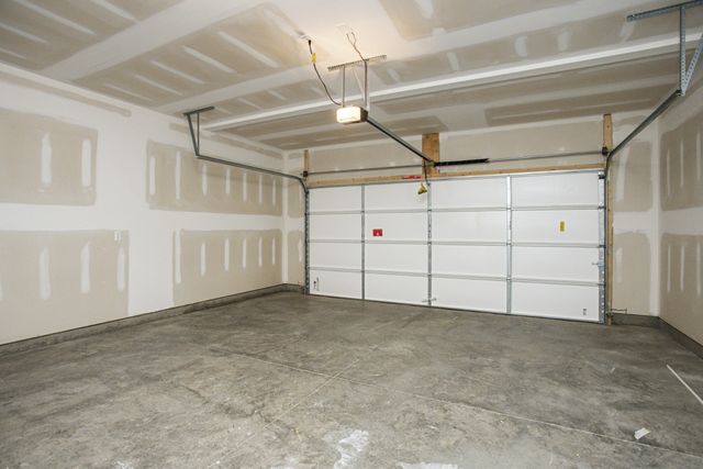 1564 Oak Springs Drive, Columbia, TN 38401