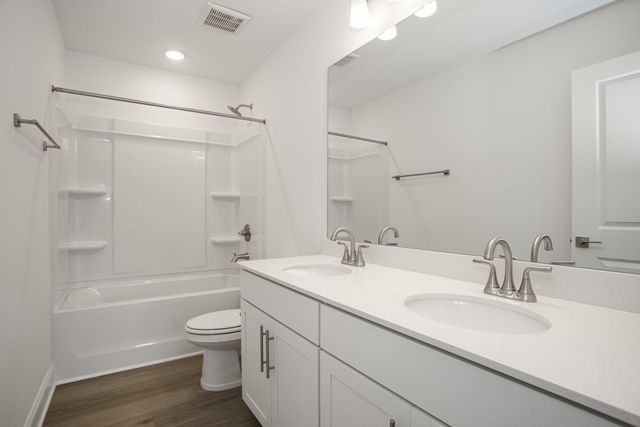 1564 Oak Springs Drive, Columbia, TN 38401