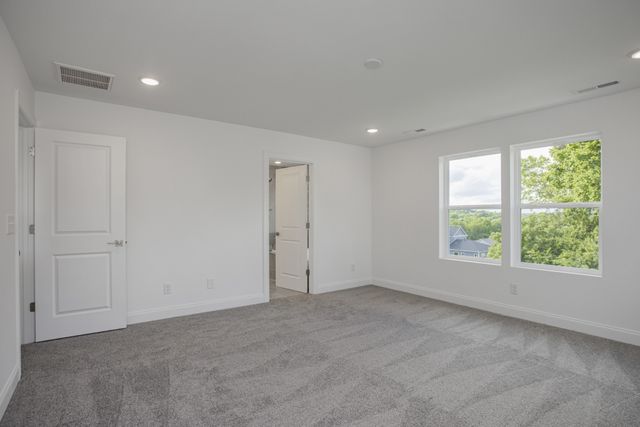 1564 Oak Springs Drive, Columbia, TN 38401