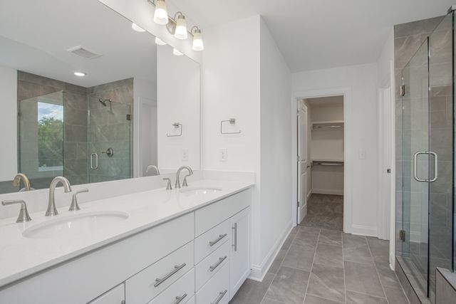 1564 Oak Springs Drive, Columbia, TN 38401