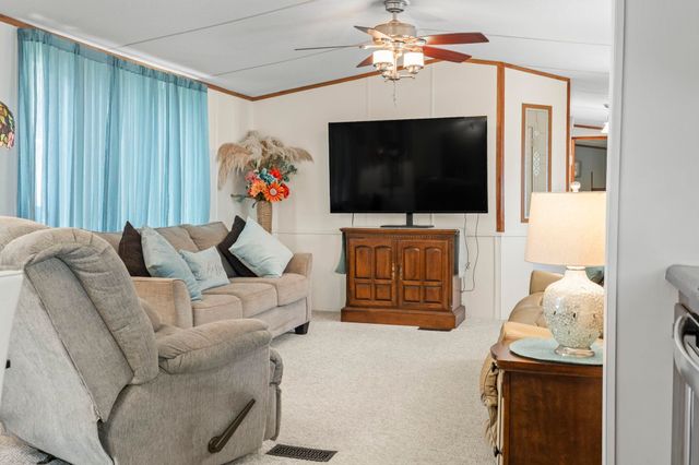 916 Periwinkle Pl., Myrtle Beach, SC 29577