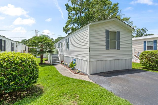 916 Periwinkle Pl., Myrtle Beach, SC 29577