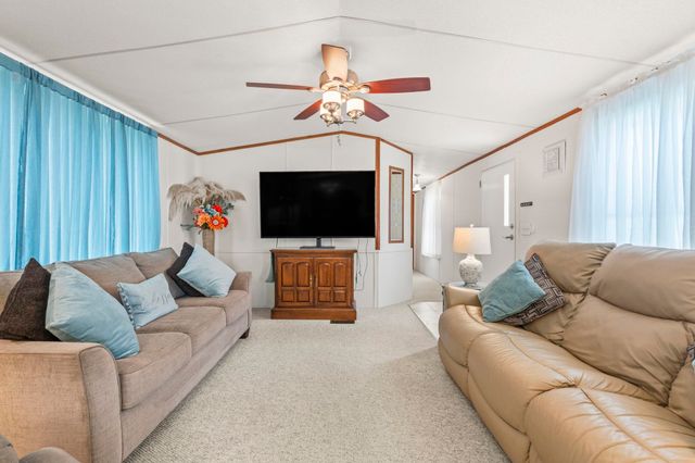 916 Periwinkle Pl., Myrtle Beach, SC 29577