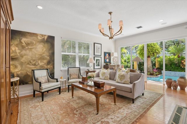 608 NE 11th Avenue, Fort Lauderdale, FL 33304