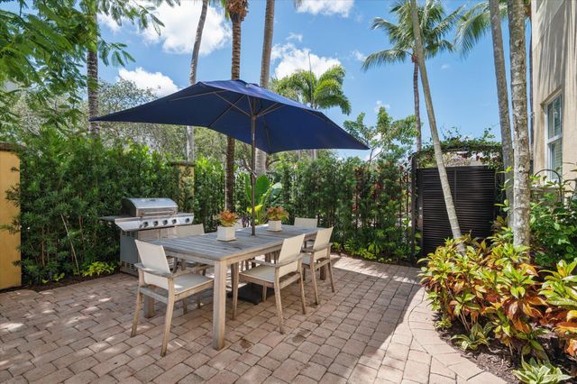 608 NE 11th Avenue, Fort Lauderdale, FL 33304