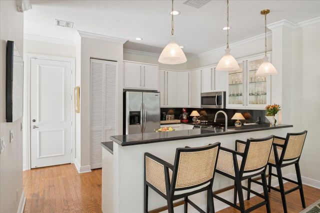 608 NE 11th Avenue, Fort Lauderdale, FL 33304