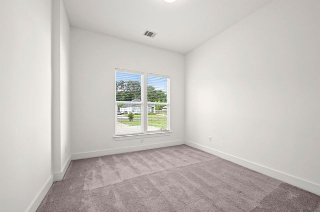 9587 S Creek Dr, Denham Springs, LA 70726
