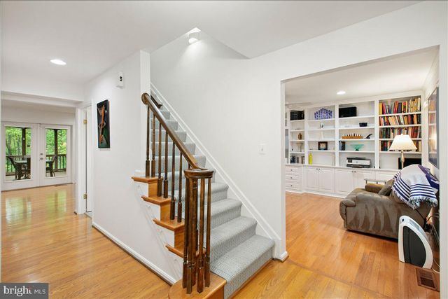 10741 MIDSUMMER DR, Reston, VA 20191
