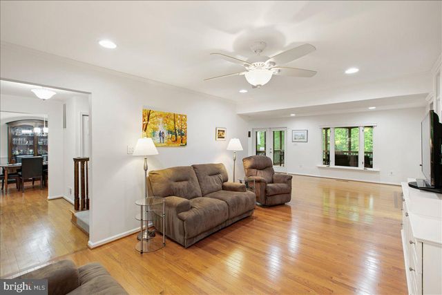 10741 MIDSUMMER DR, Reston, VA 20191