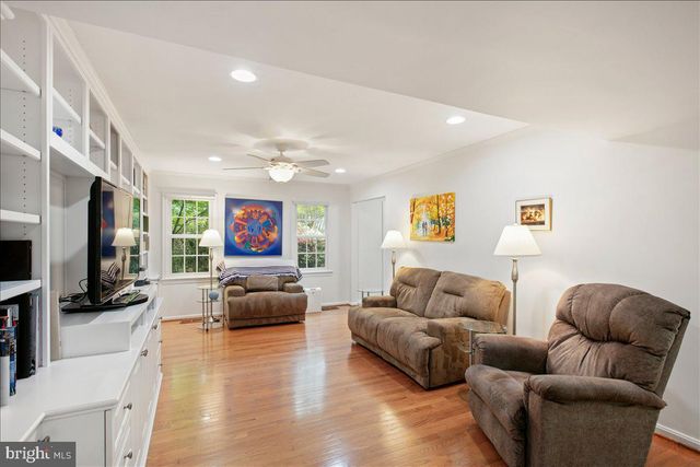 10741 MIDSUMMER DR, Reston, VA 20191