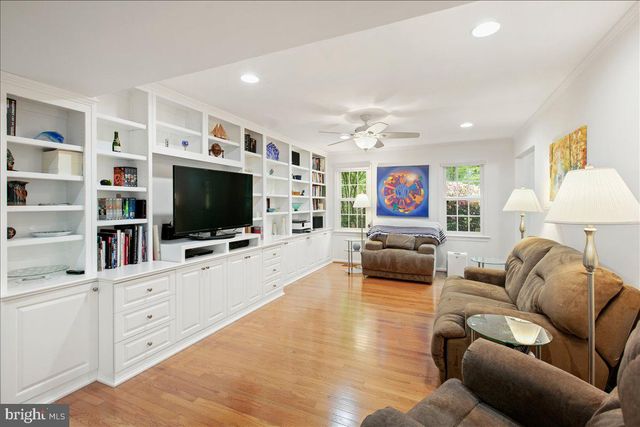 10741 MIDSUMMER DR, Reston, VA 20191