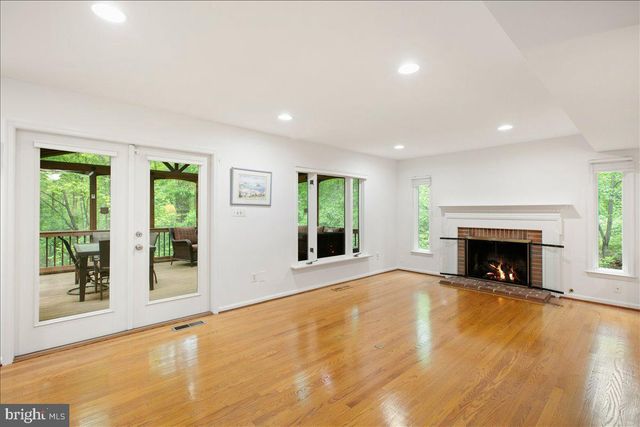 10741 MIDSUMMER DR, Reston, VA 20191