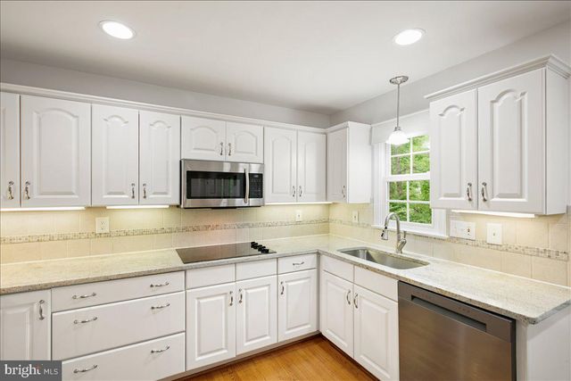 10741 MIDSUMMER DR, Reston, VA 20191