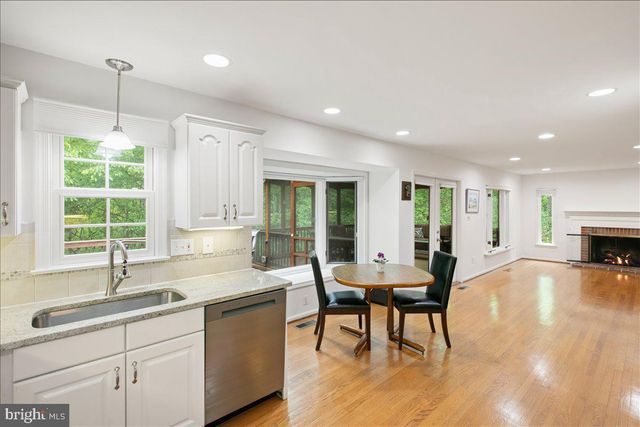 10741 MIDSUMMER DR, Reston, VA 20191
